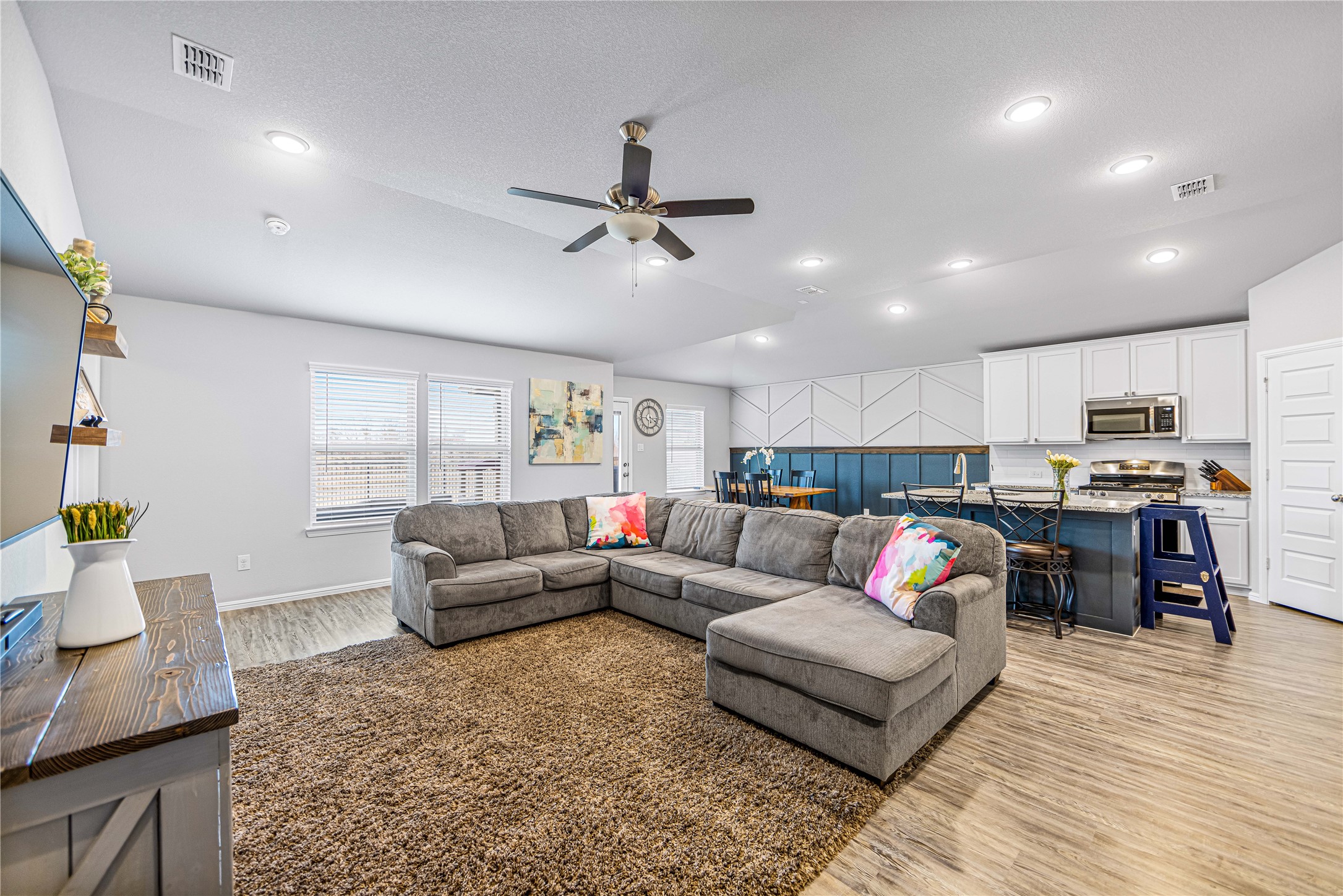 8816 Landergin Mesa Drive