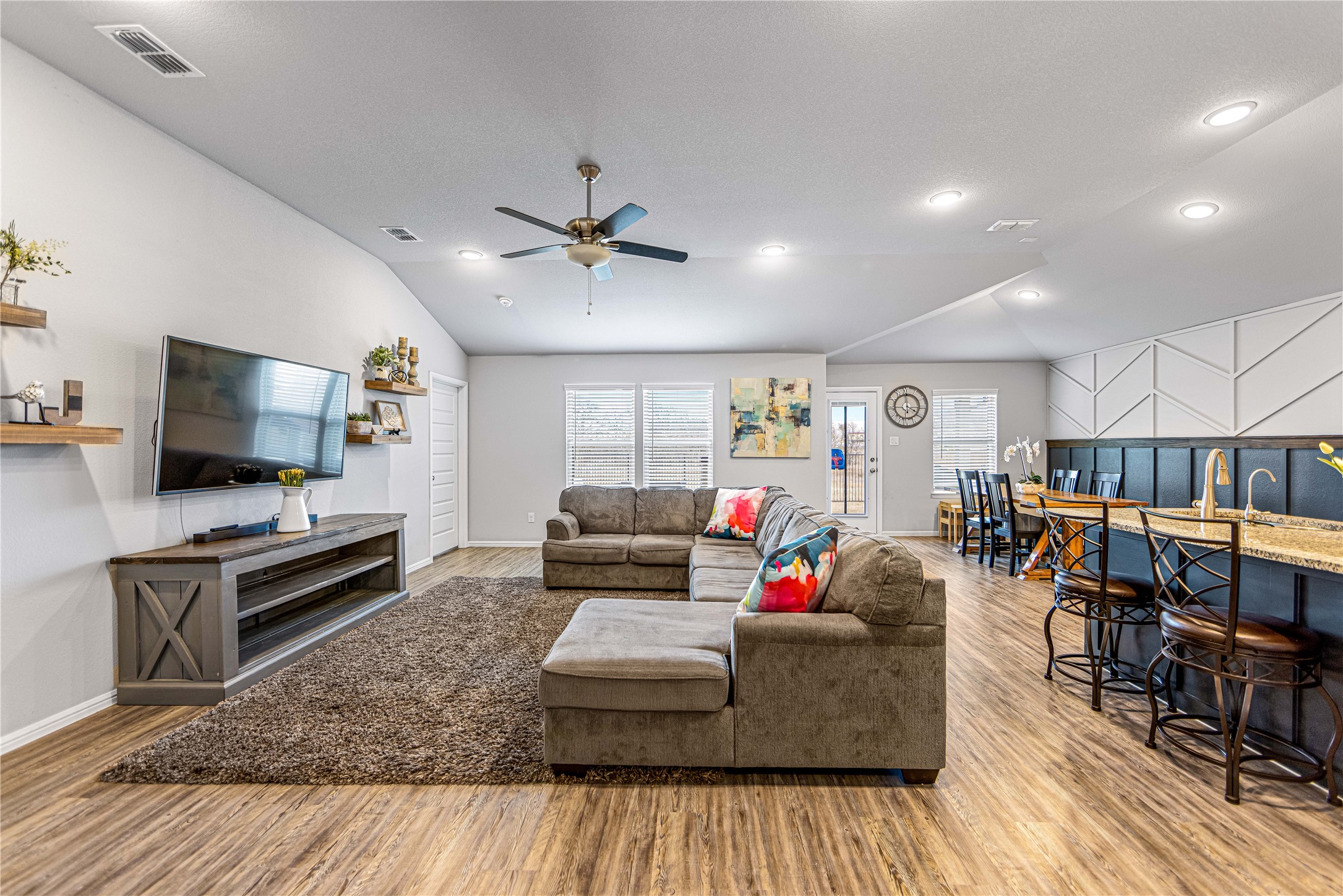 8816 Landergin Mesa Drive