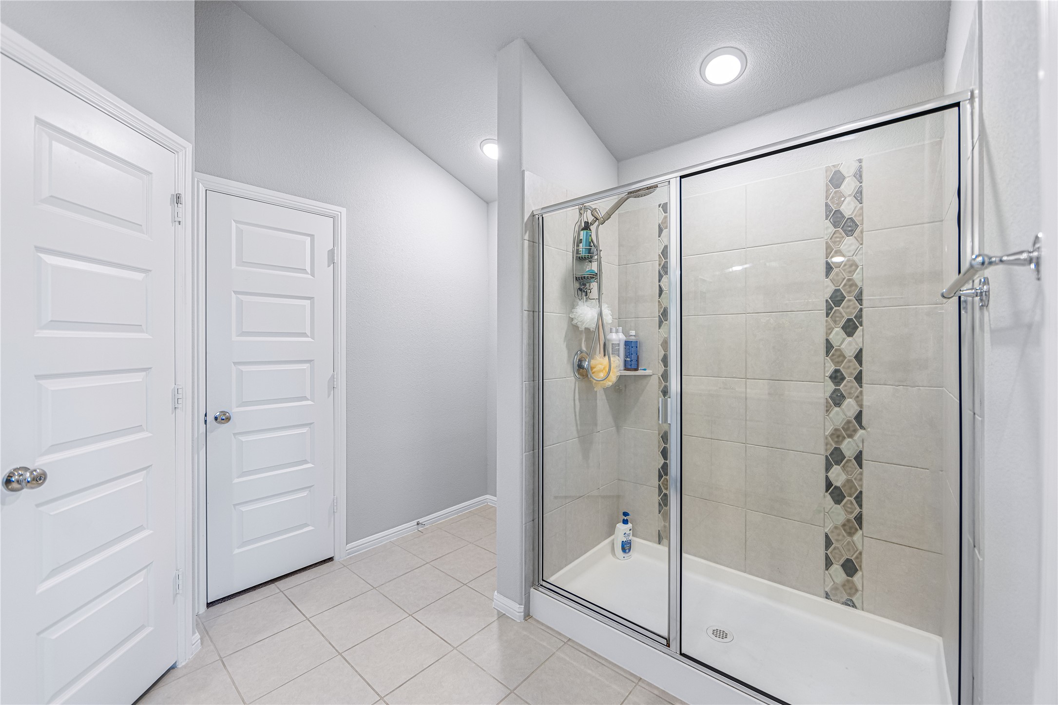 8816 Landergin Mesa Drive