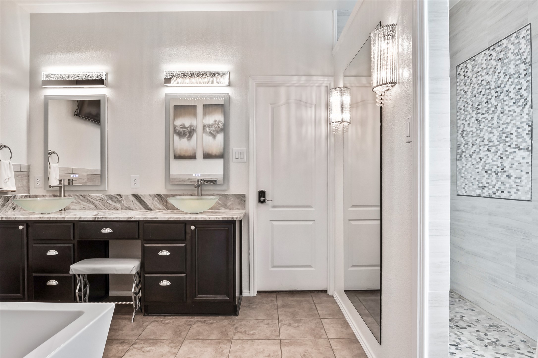 5617 Ridge Lake Drive