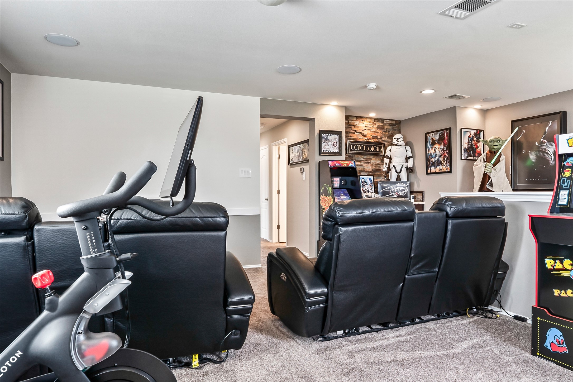 5617 Ridge Lake Drive