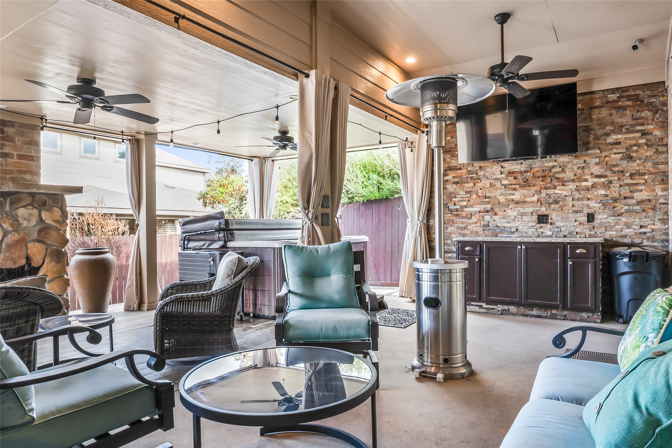 5617 Ridge Lake Drive