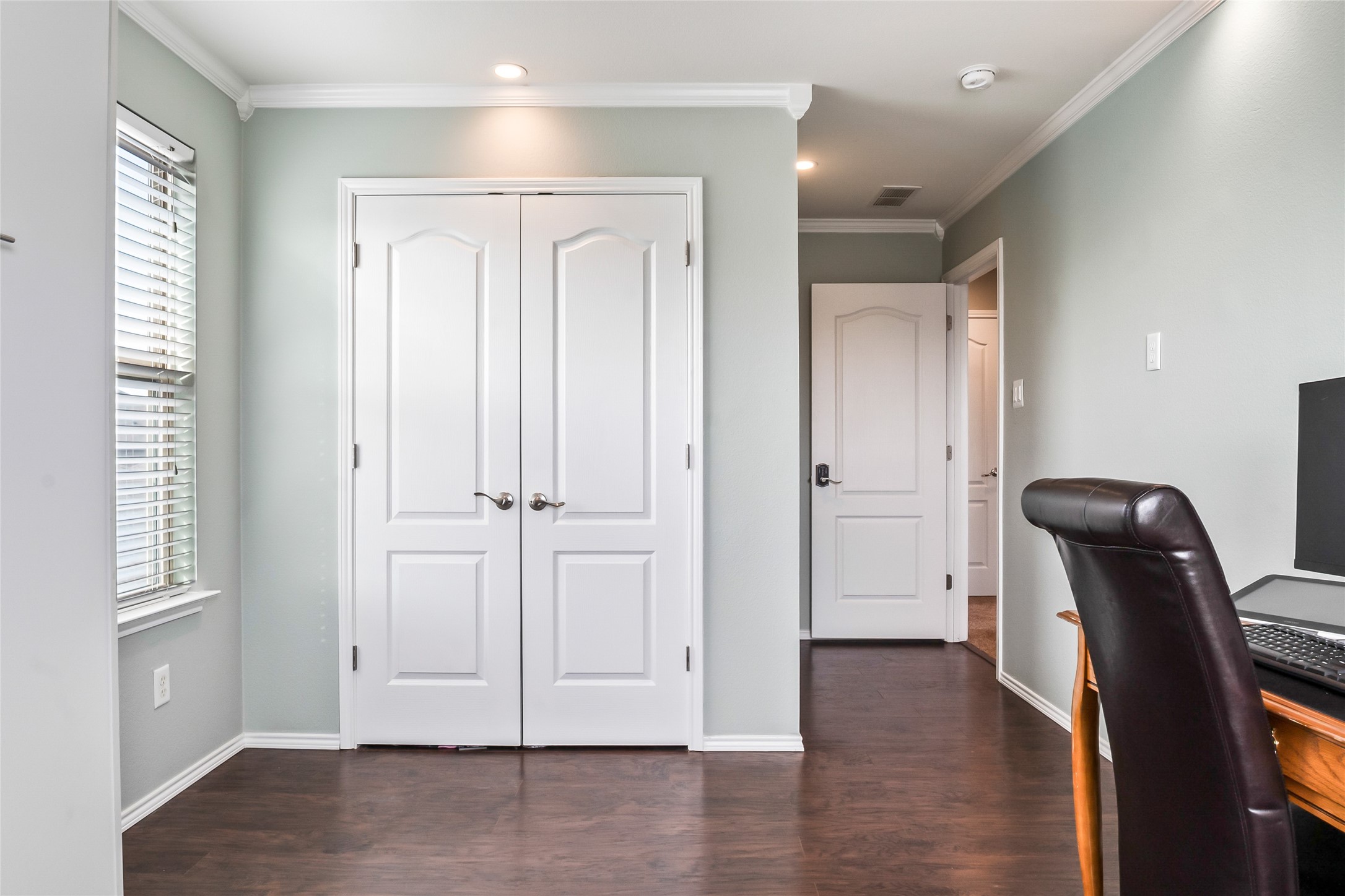 5617 Ridge Lake Drive