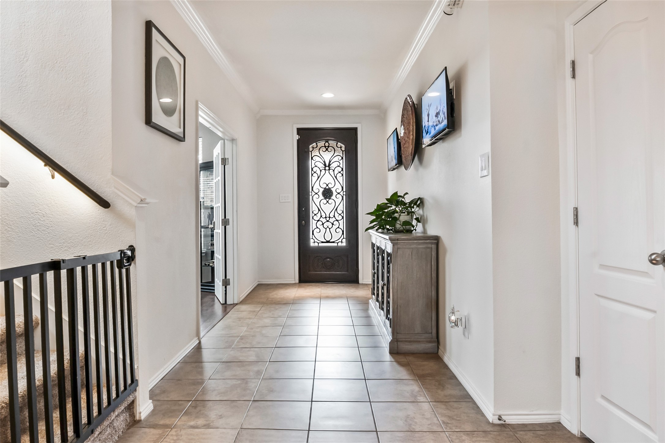 5617 Ridge Lake Drive