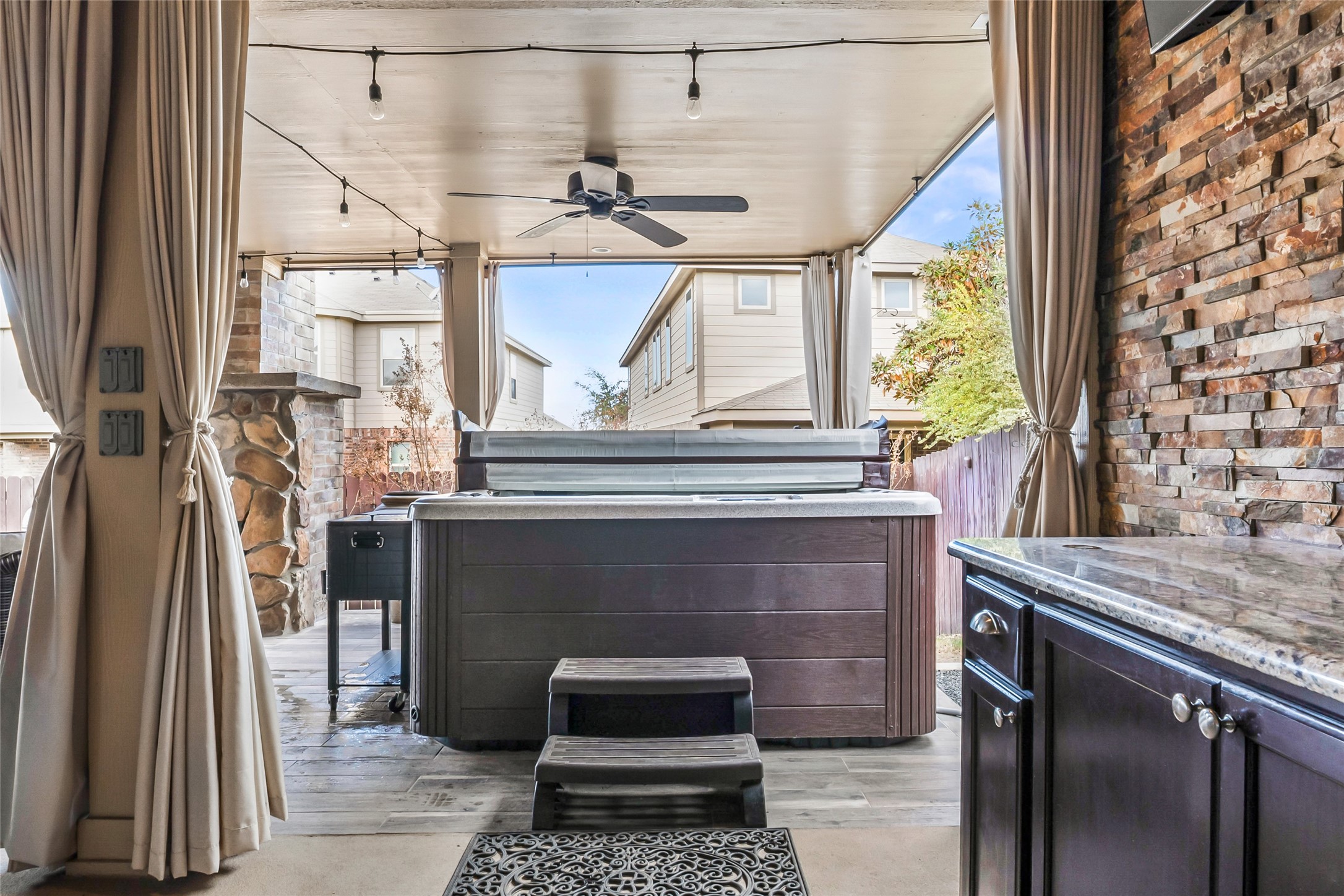 5617 Ridge Lake Drive