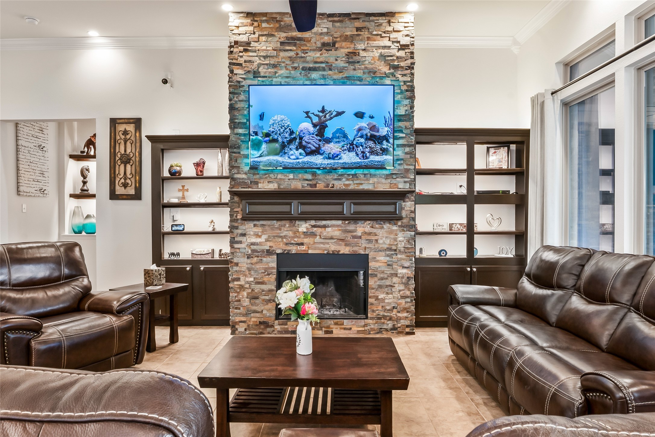 5617 Ridge Lake Drive