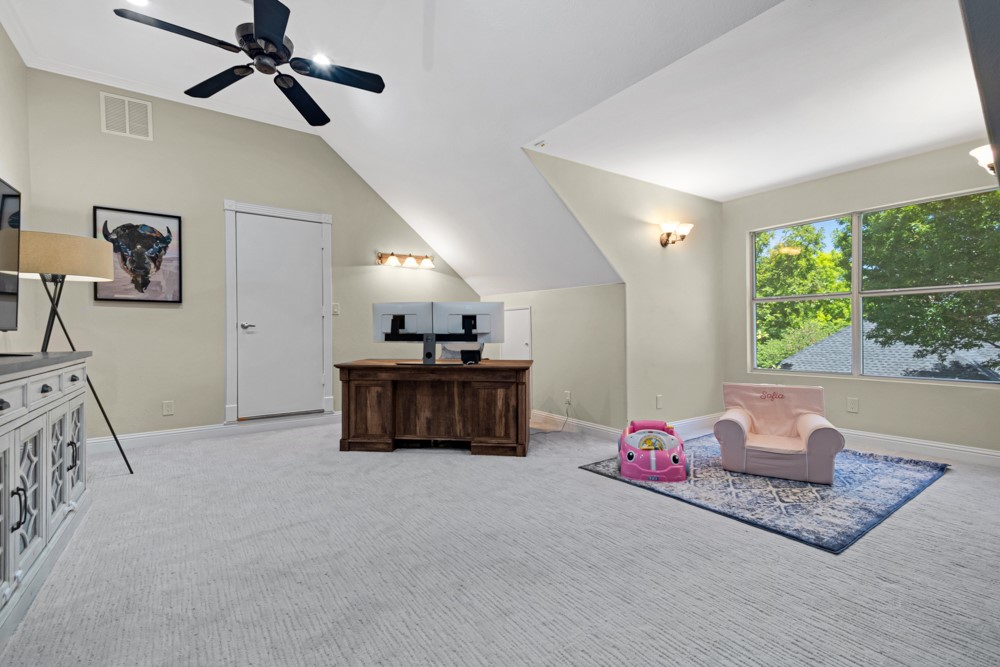 901 Canterbury Lane