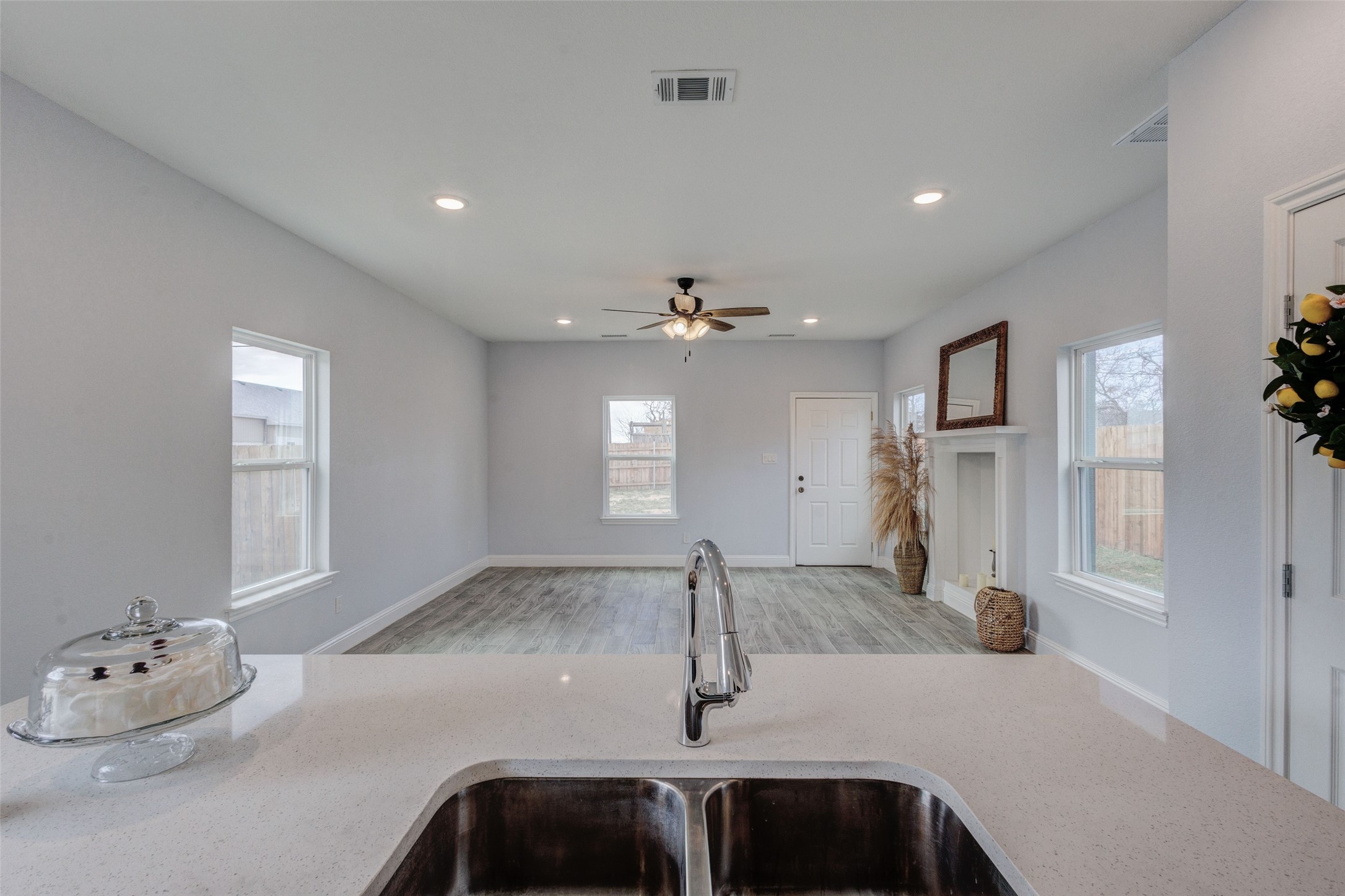 3101 Clinton Avenue Unit: TX