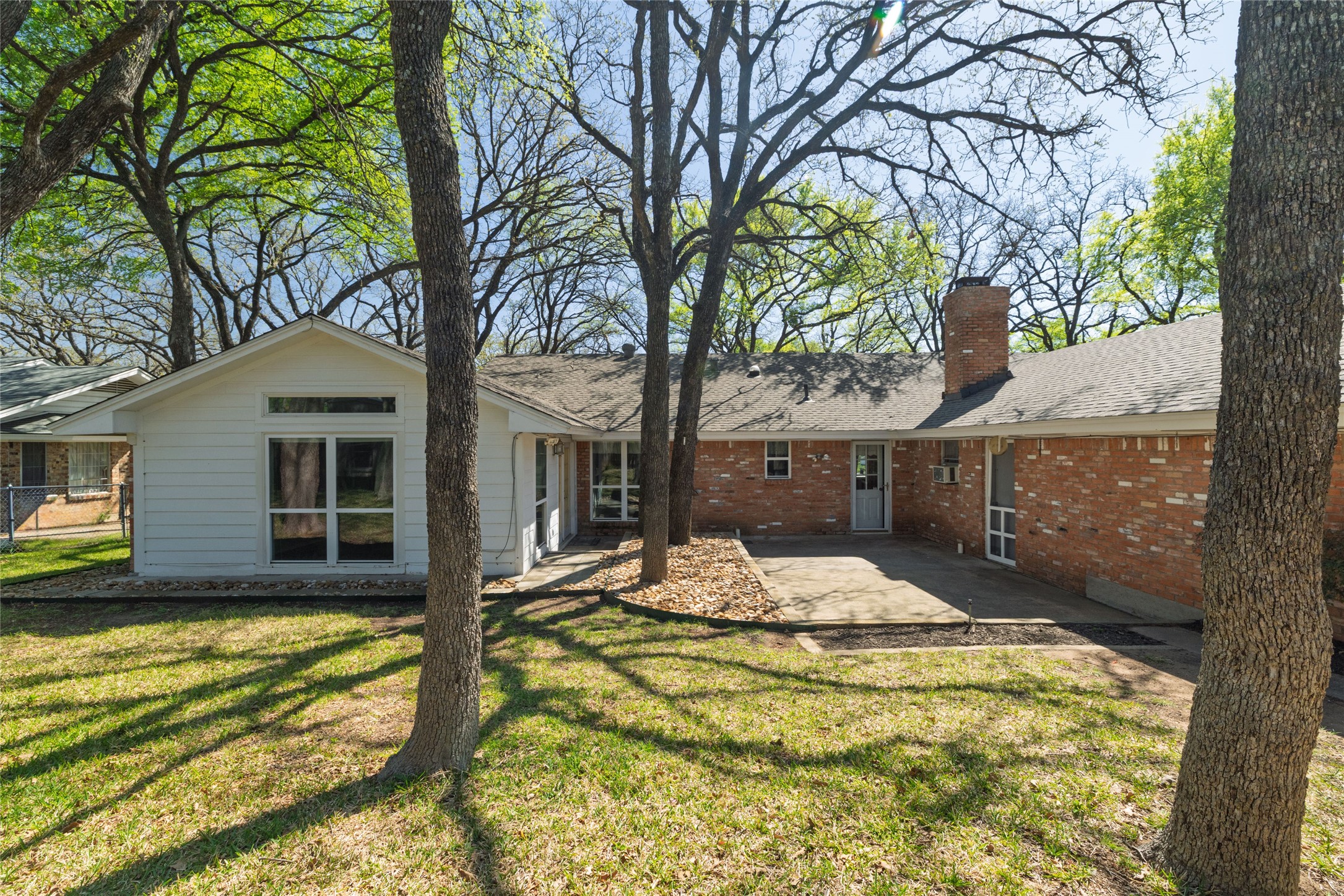 944 Mountain Terrace