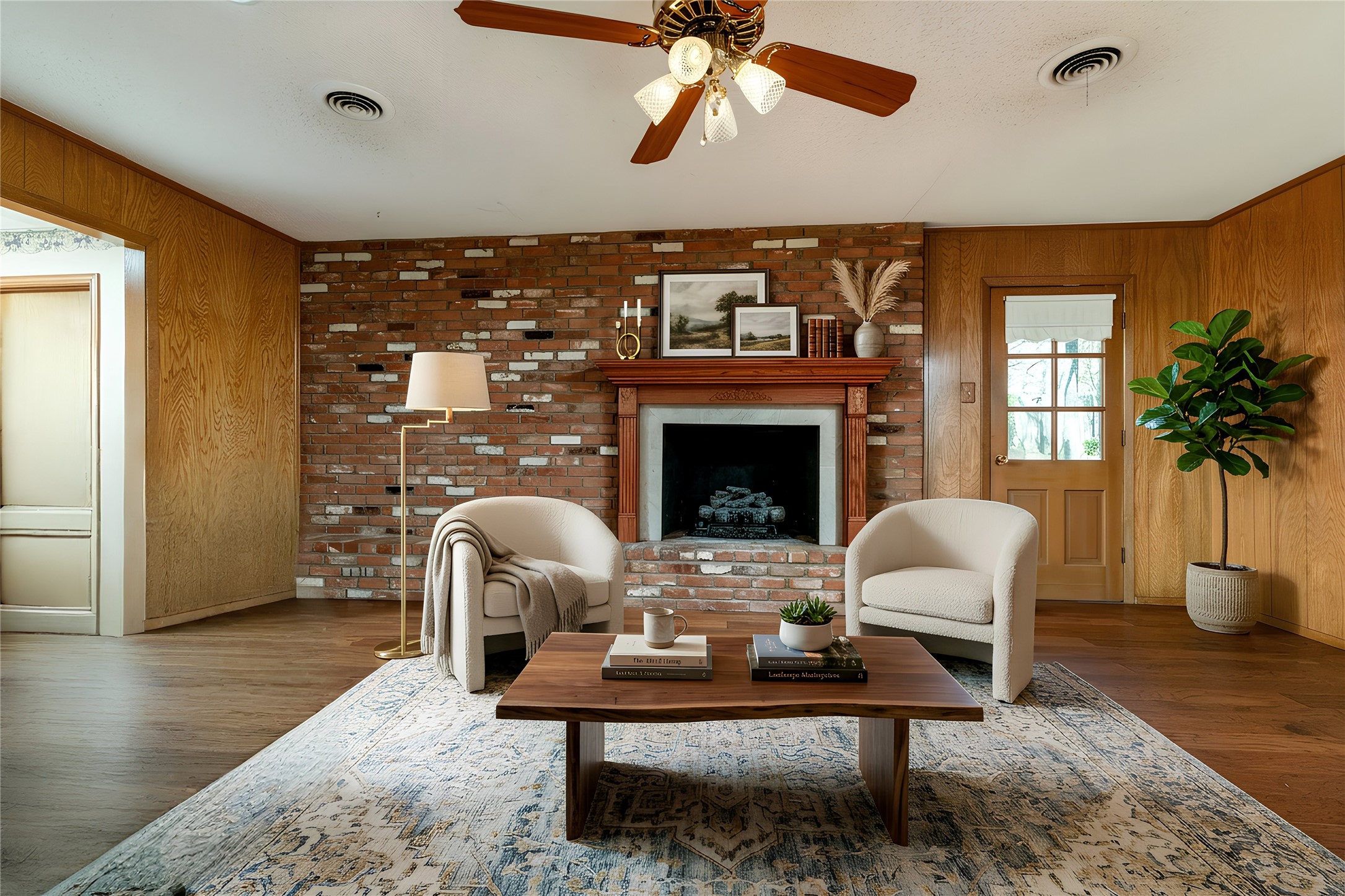 944 Mountain Terrace