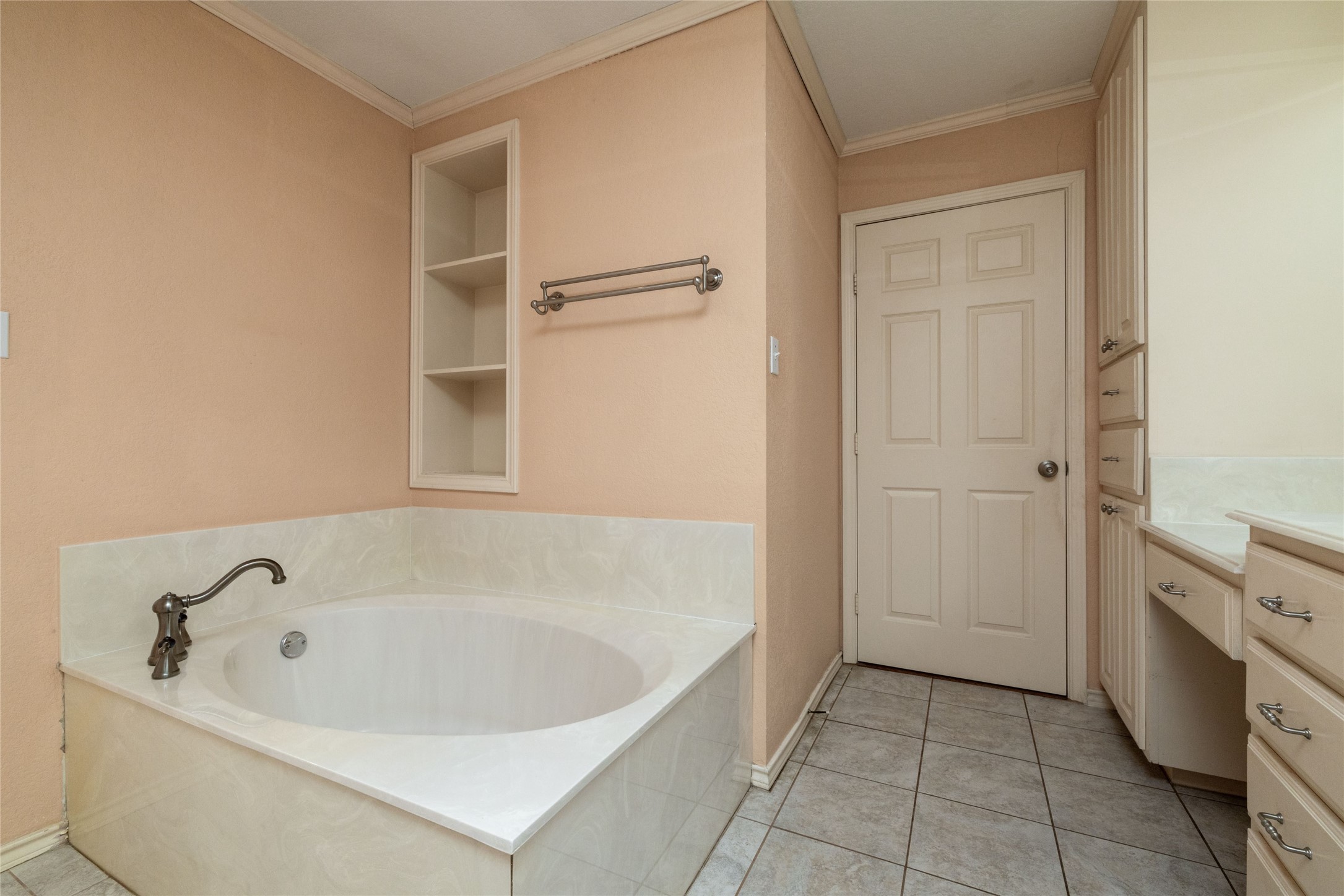 944 Mountain Terrace