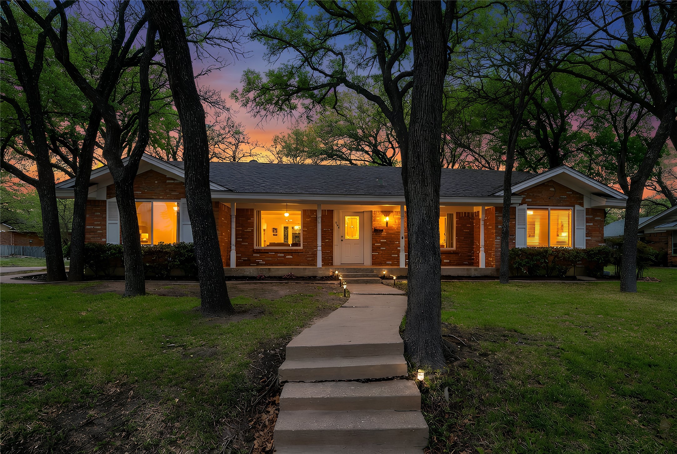 944 Mountain Terrace