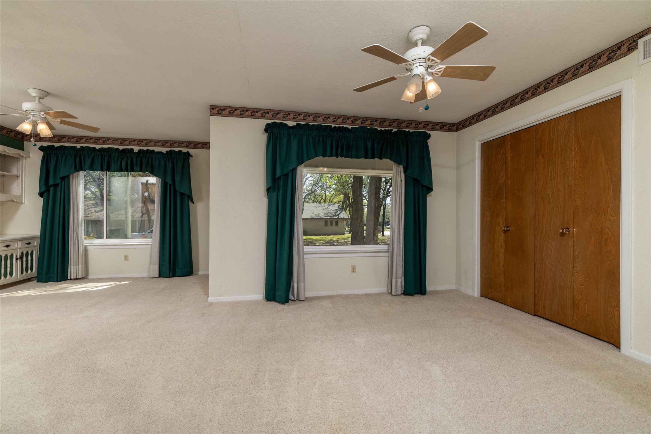 944 Mountain Terrace