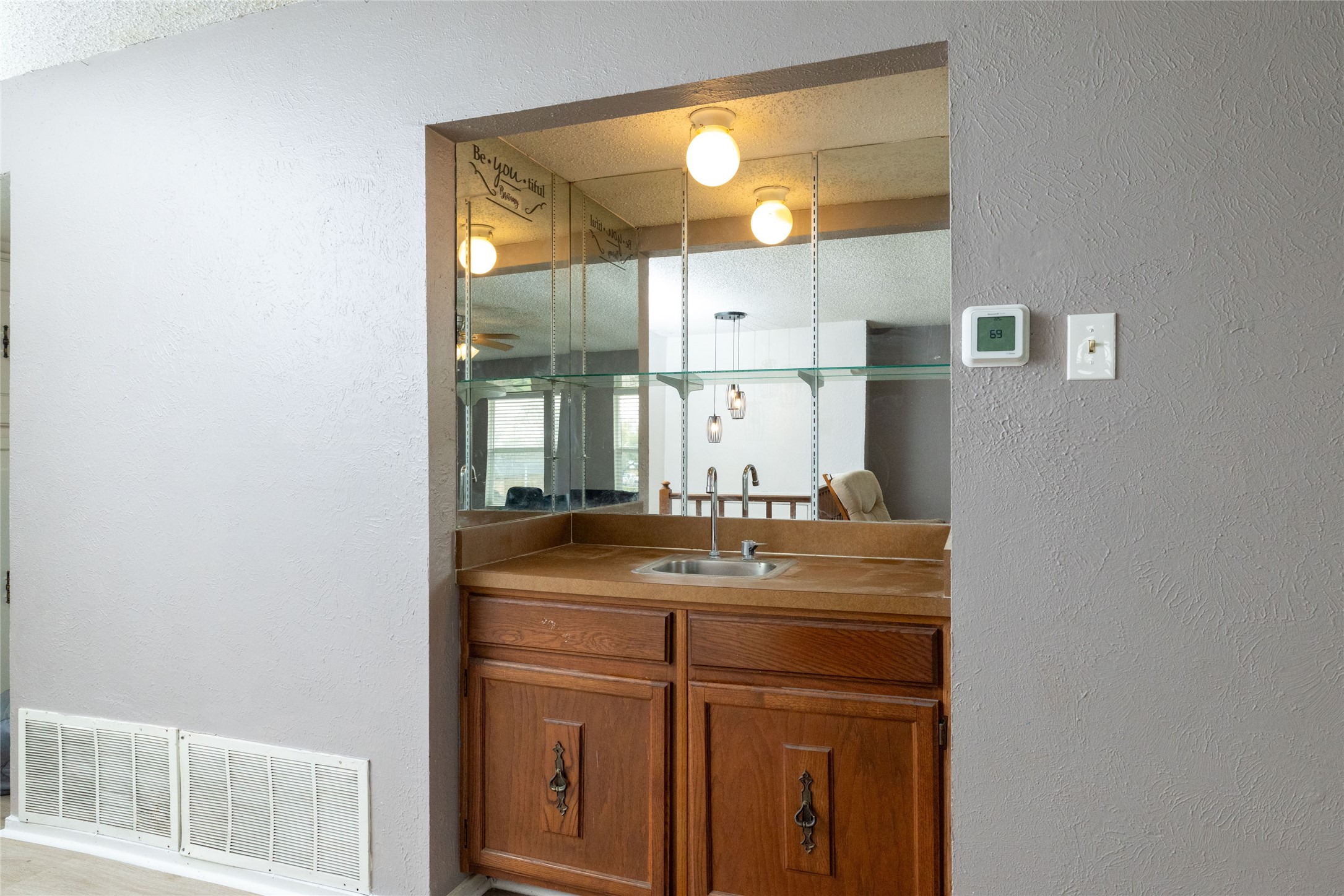 522 Royal Valley Road