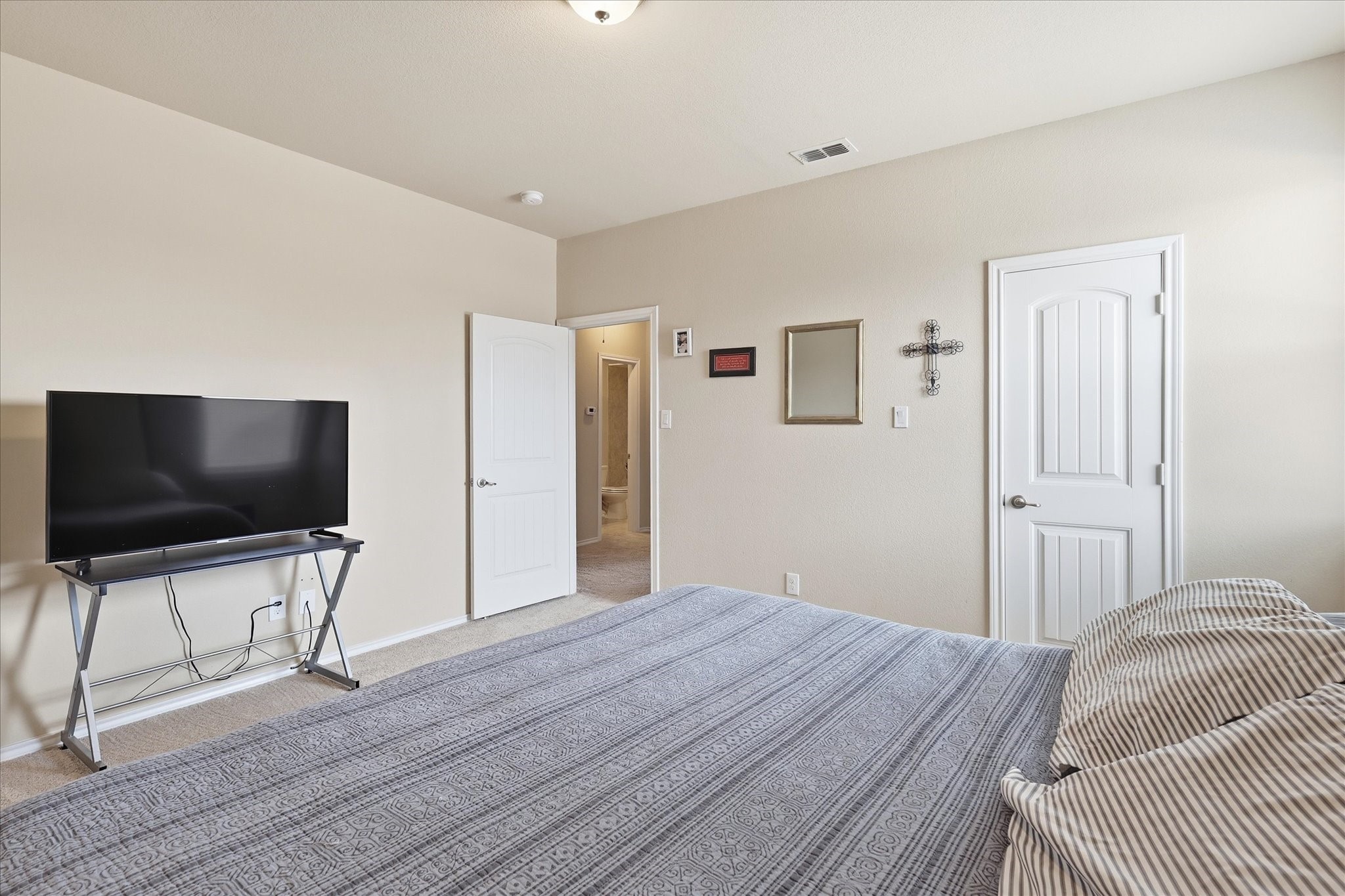 2908 Saddle Creek Drive