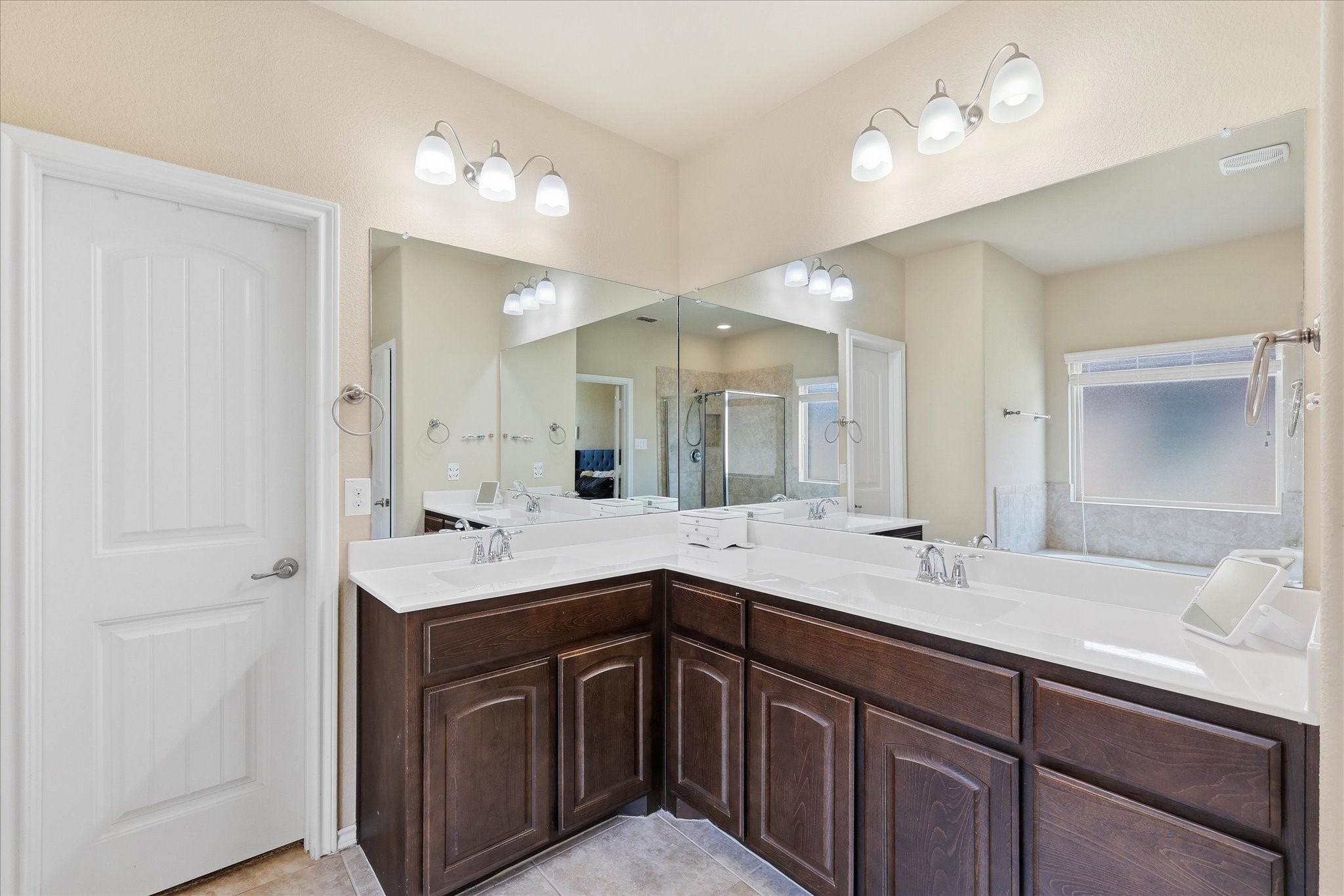 2908 Saddle Creek Drive
