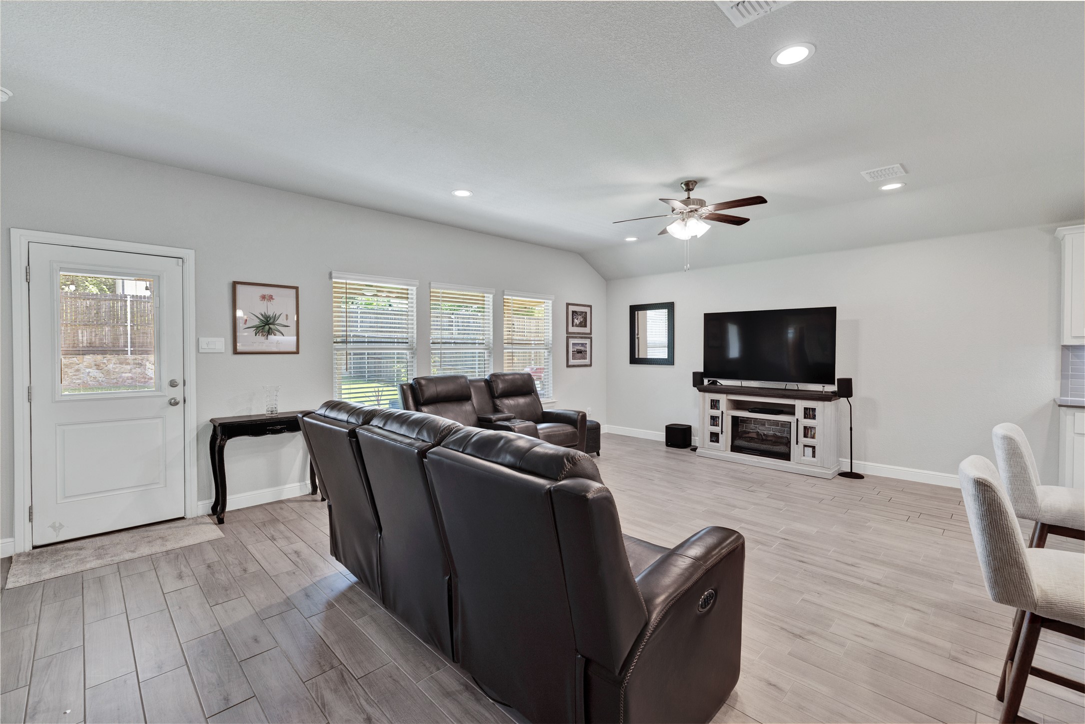 321 Valentine Court