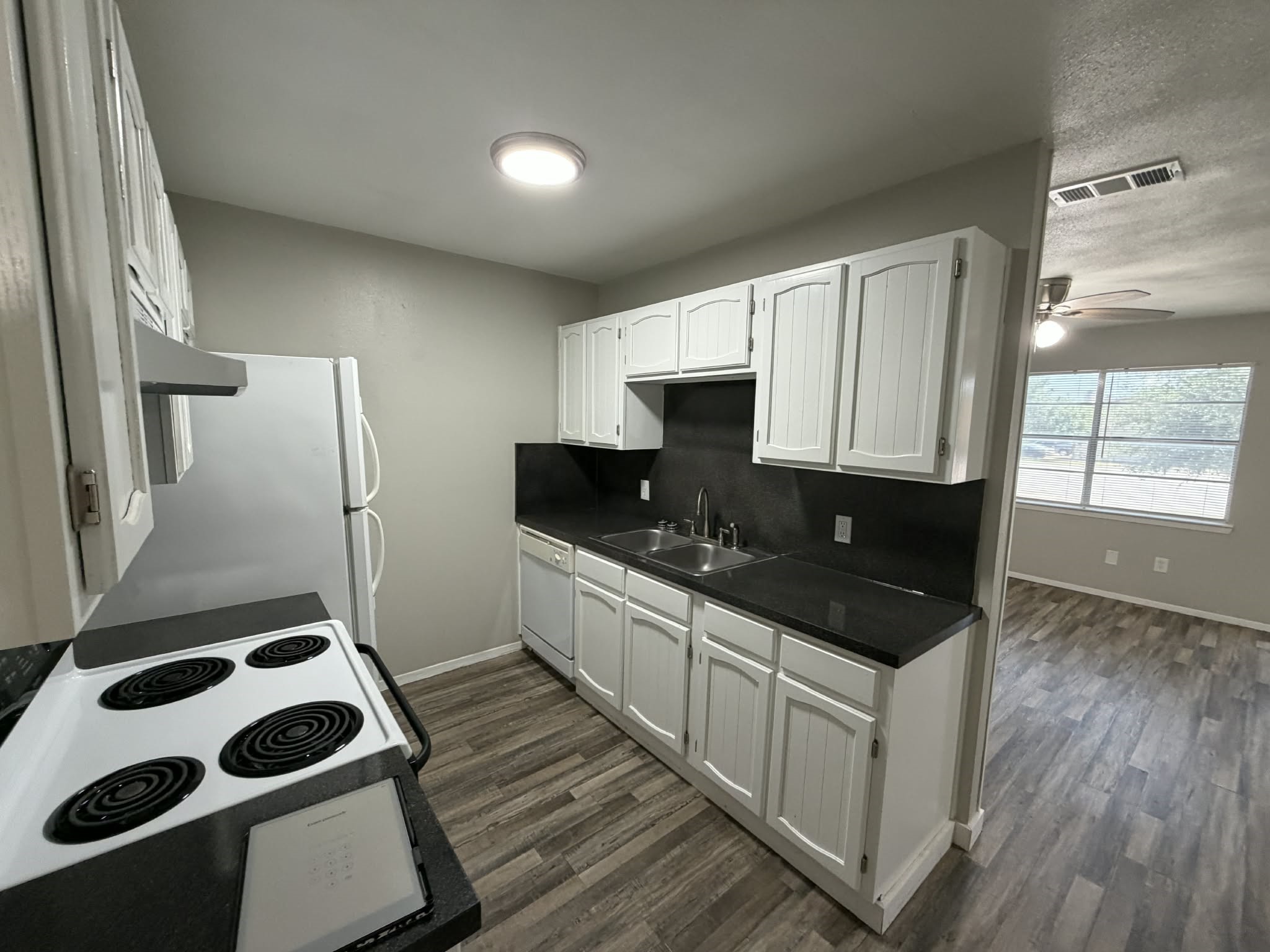 1410 Courtney Place