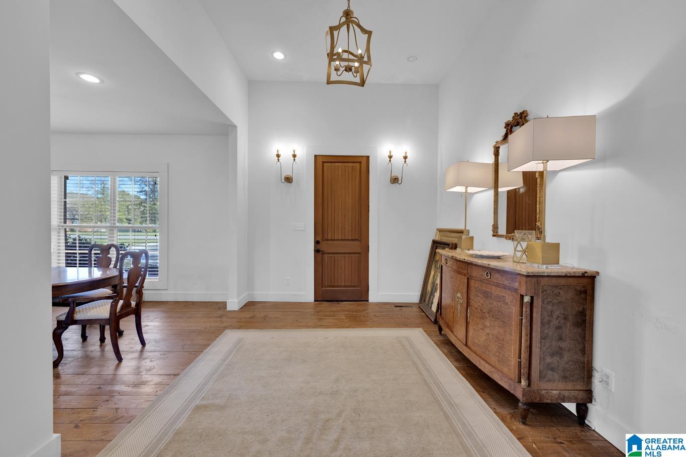 2153 CREEKSIDE LANE