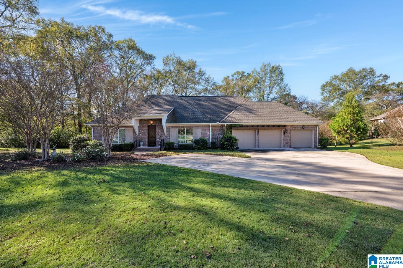 2153 CREEKSIDE LANE