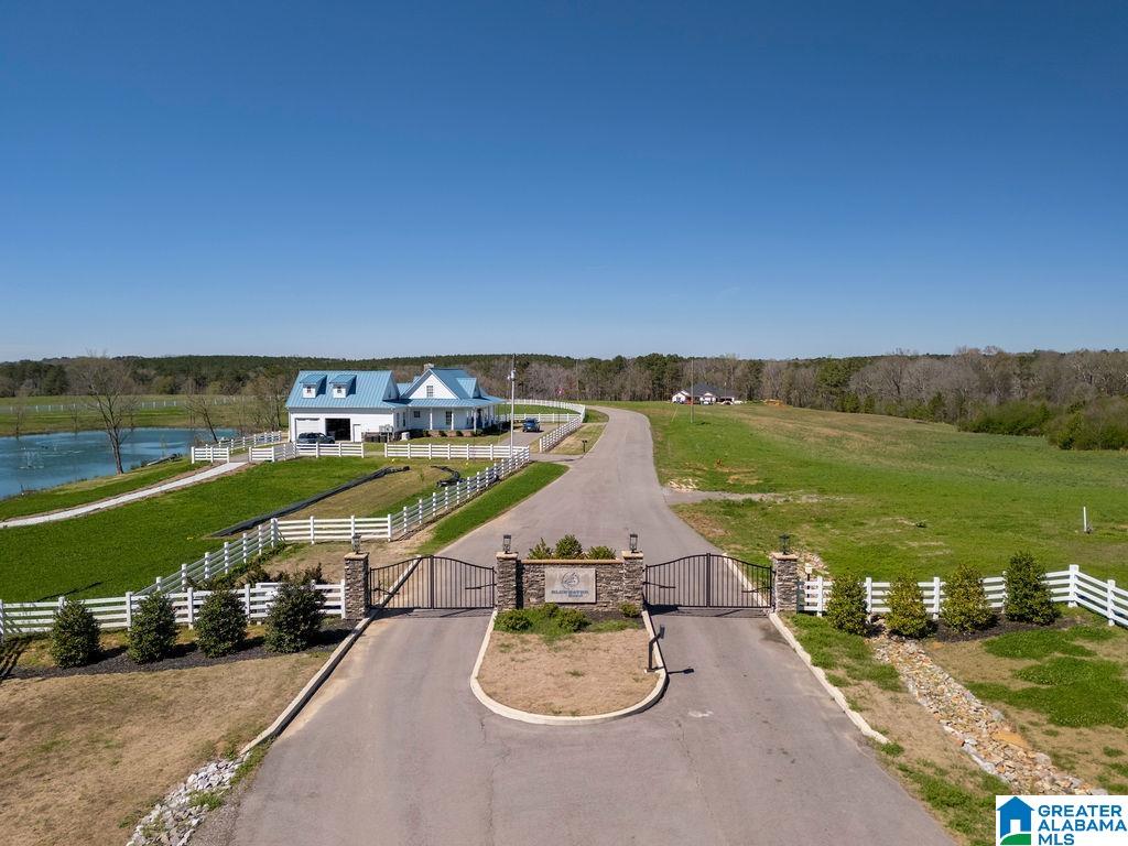 BLUEGRASS LANE 11