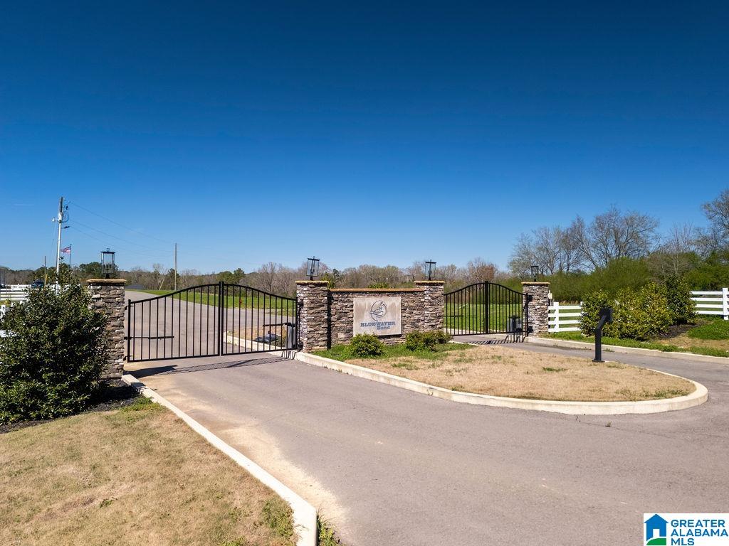 BLUEGRASS LANE 11