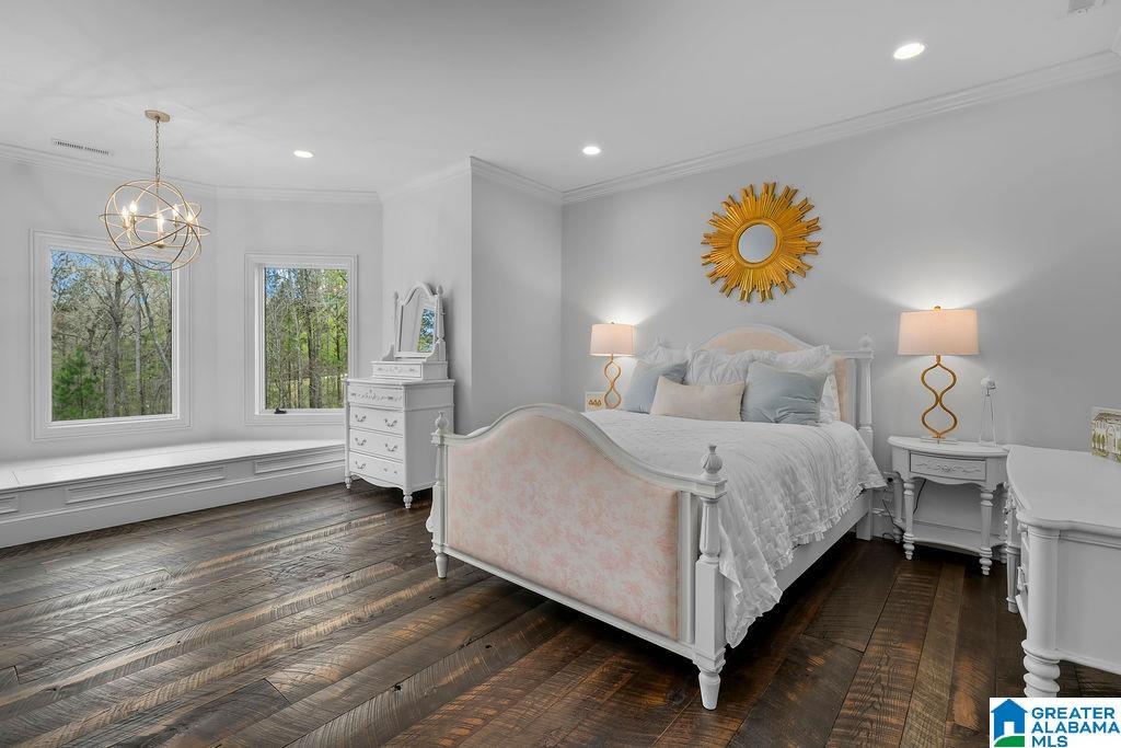 2406 OAK RIDGE DRIVE