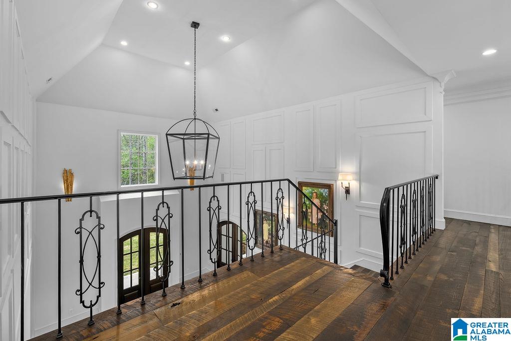 2406 OAK RIDGE DRIVE