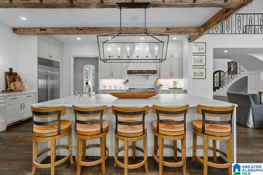 2406 OAK RIDGE DRIVE