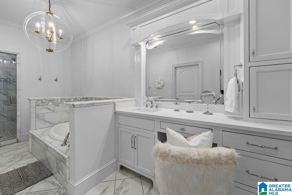 2406 OAK RIDGE DRIVE