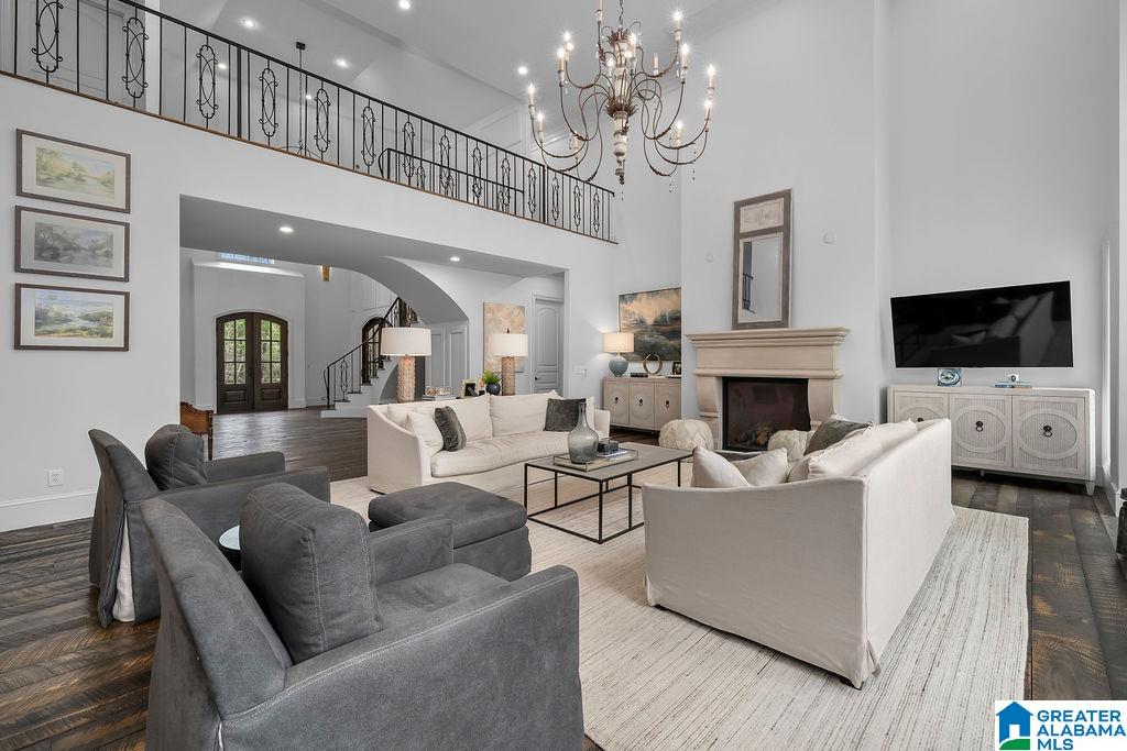 2406 OAK RIDGE DRIVE