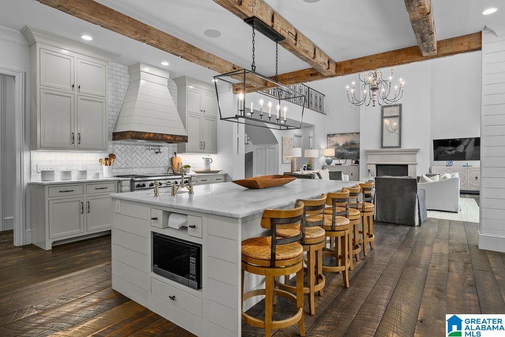 2406 OAK RIDGE DRIVE