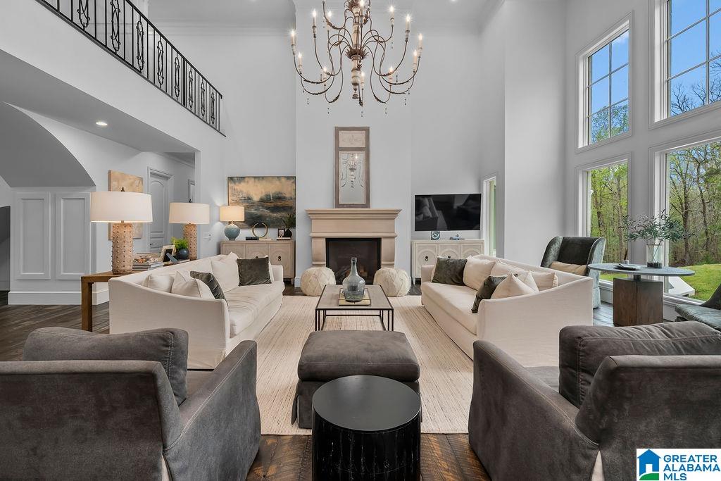 2406 OAK RIDGE DRIVE