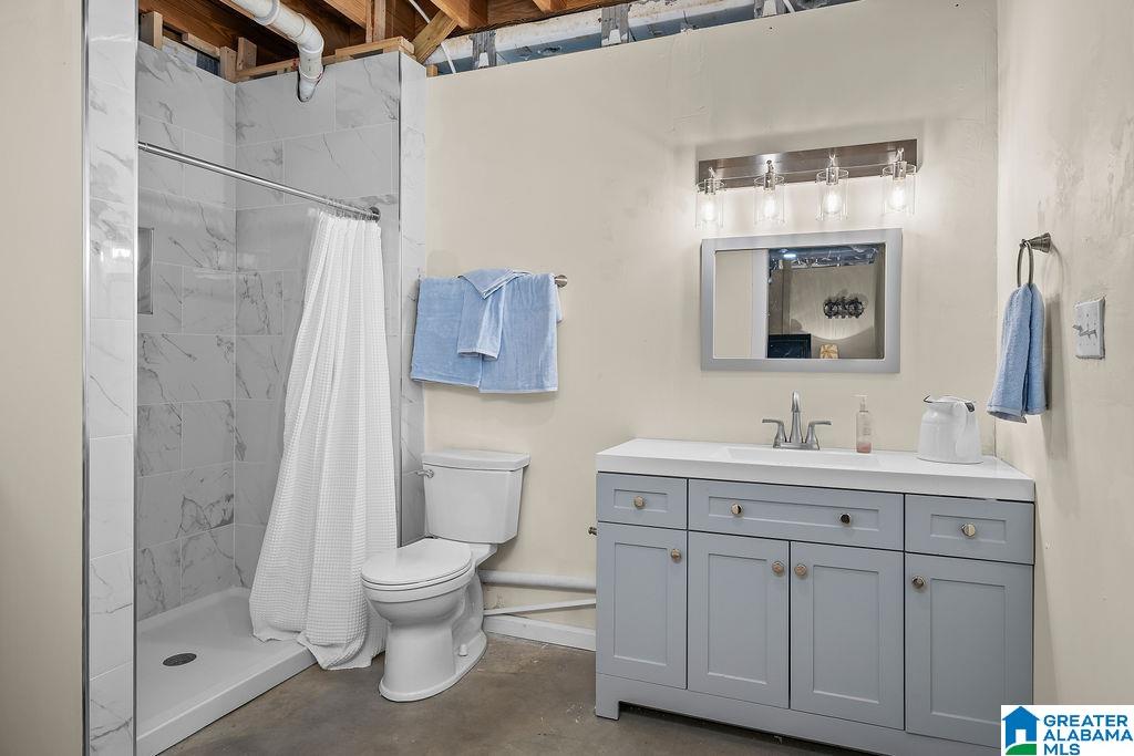322 BLUE WATER POINTE DRIVE