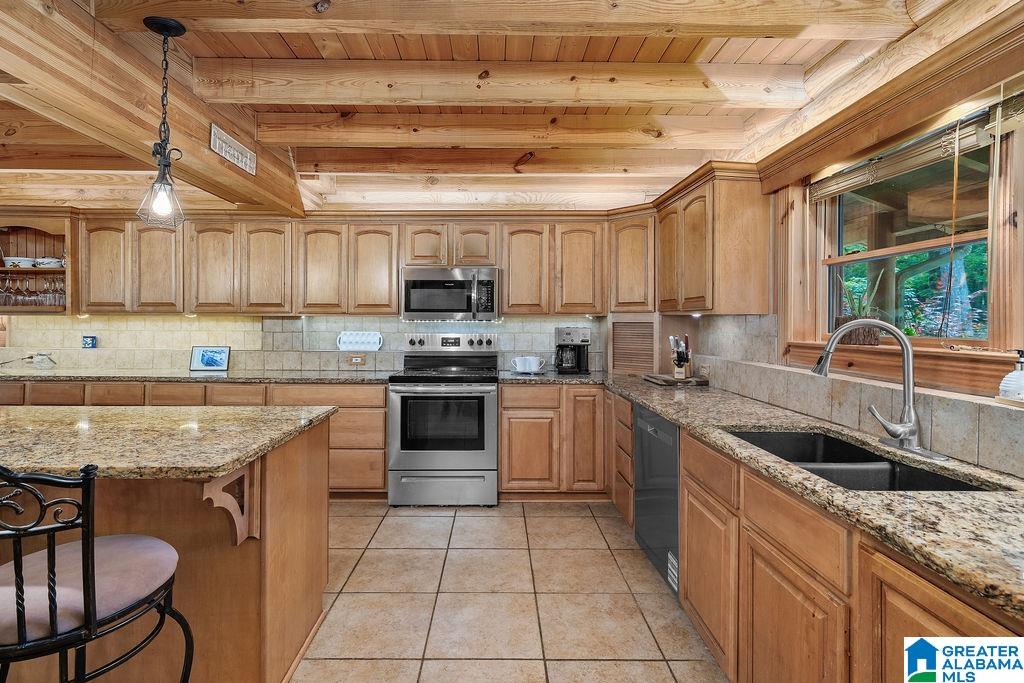 322 BLUE WATER POINTE DRIVE