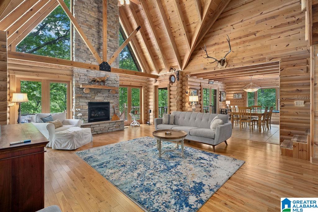 322 BLUE WATER POINTE DRIVE