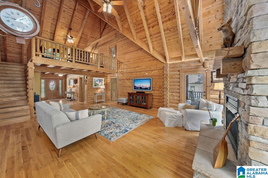 322 BLUE WATER POINTE DRIVE