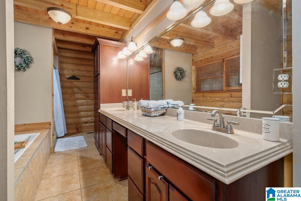322 BLUE WATER POINTE DRIVE