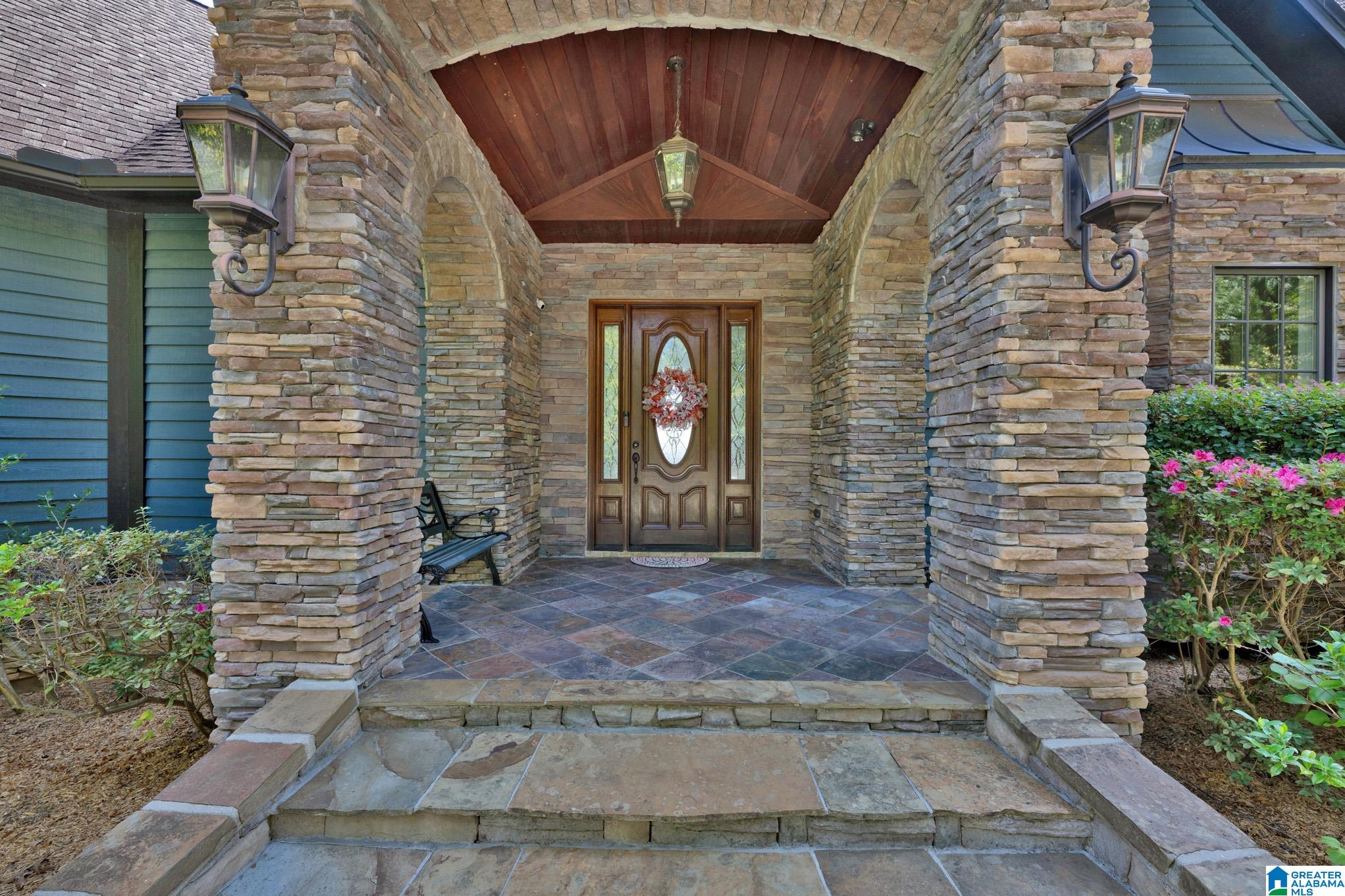 340 LAKE SHORE AVENUE