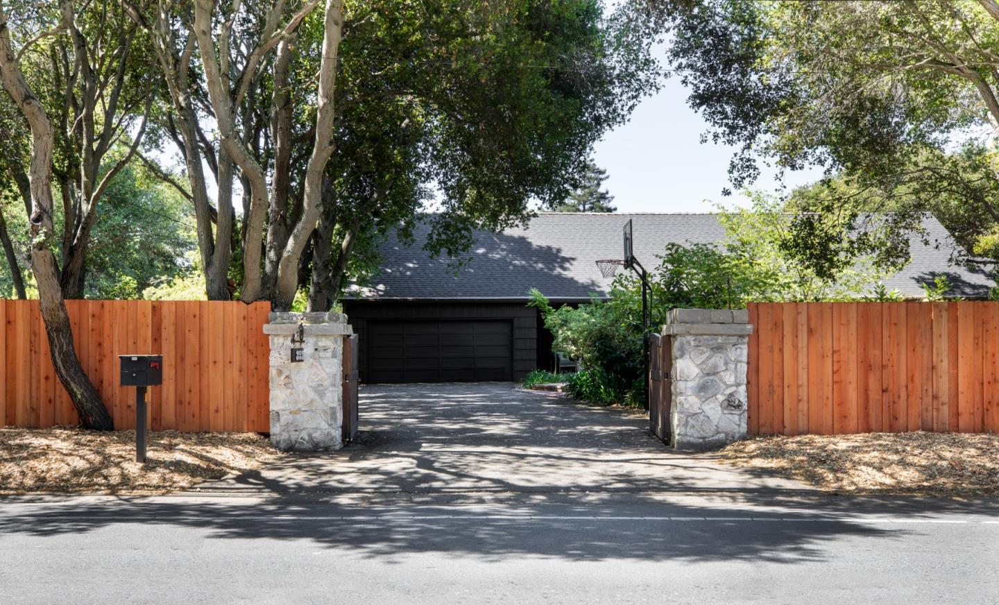352 Bay Road