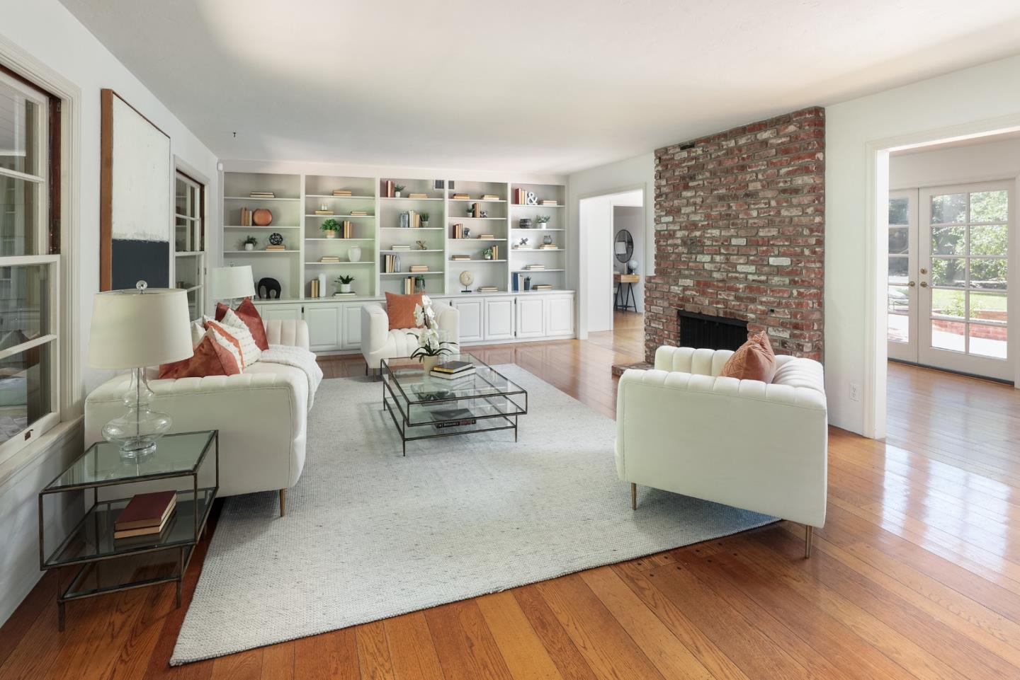 352 Bay Road