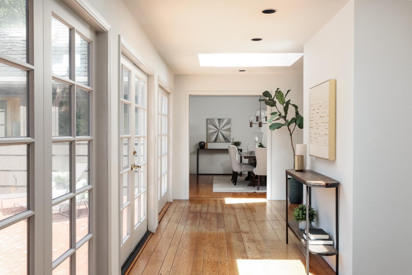 352 Bay Road