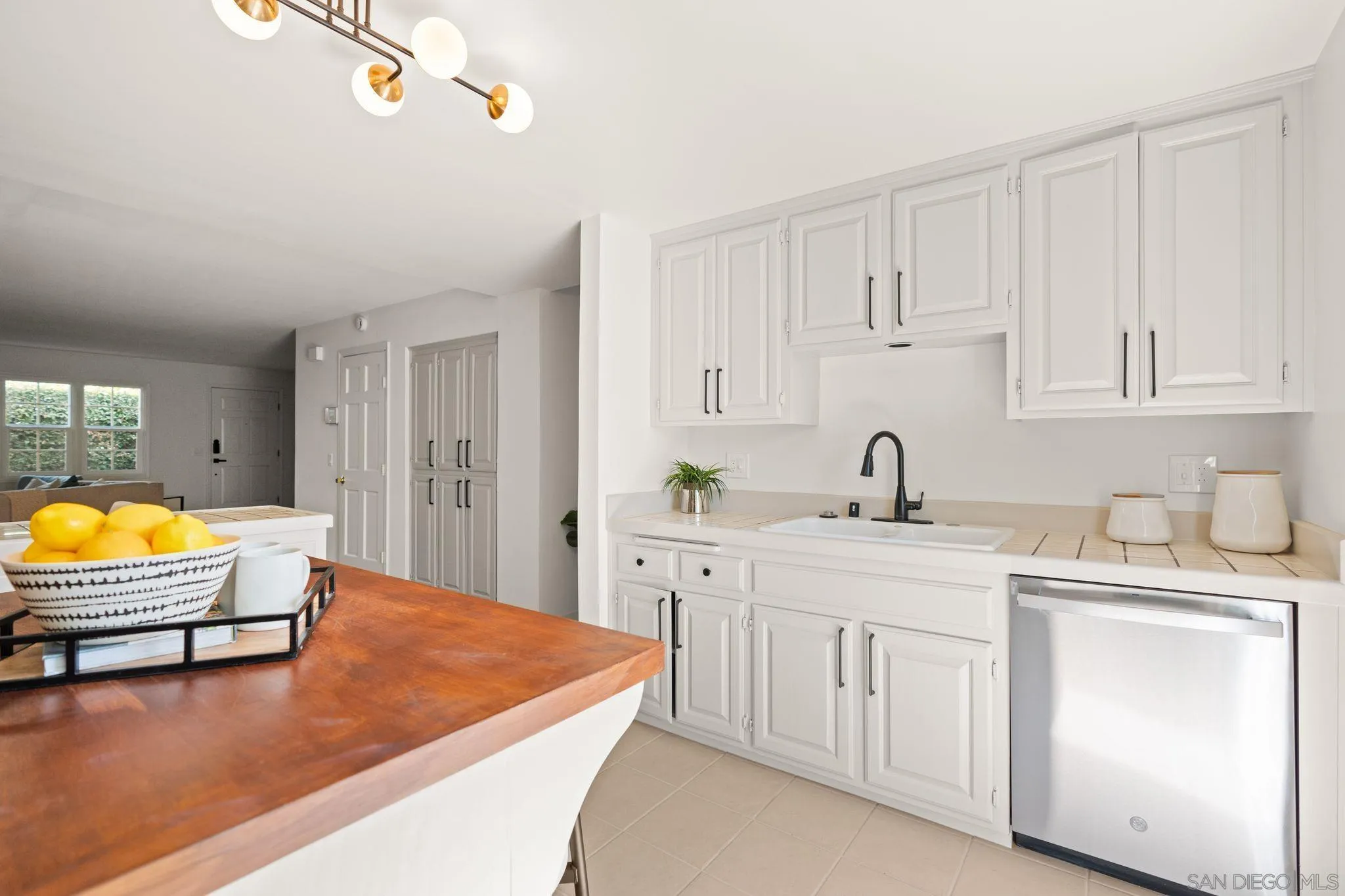 736 F Ave Unit 3