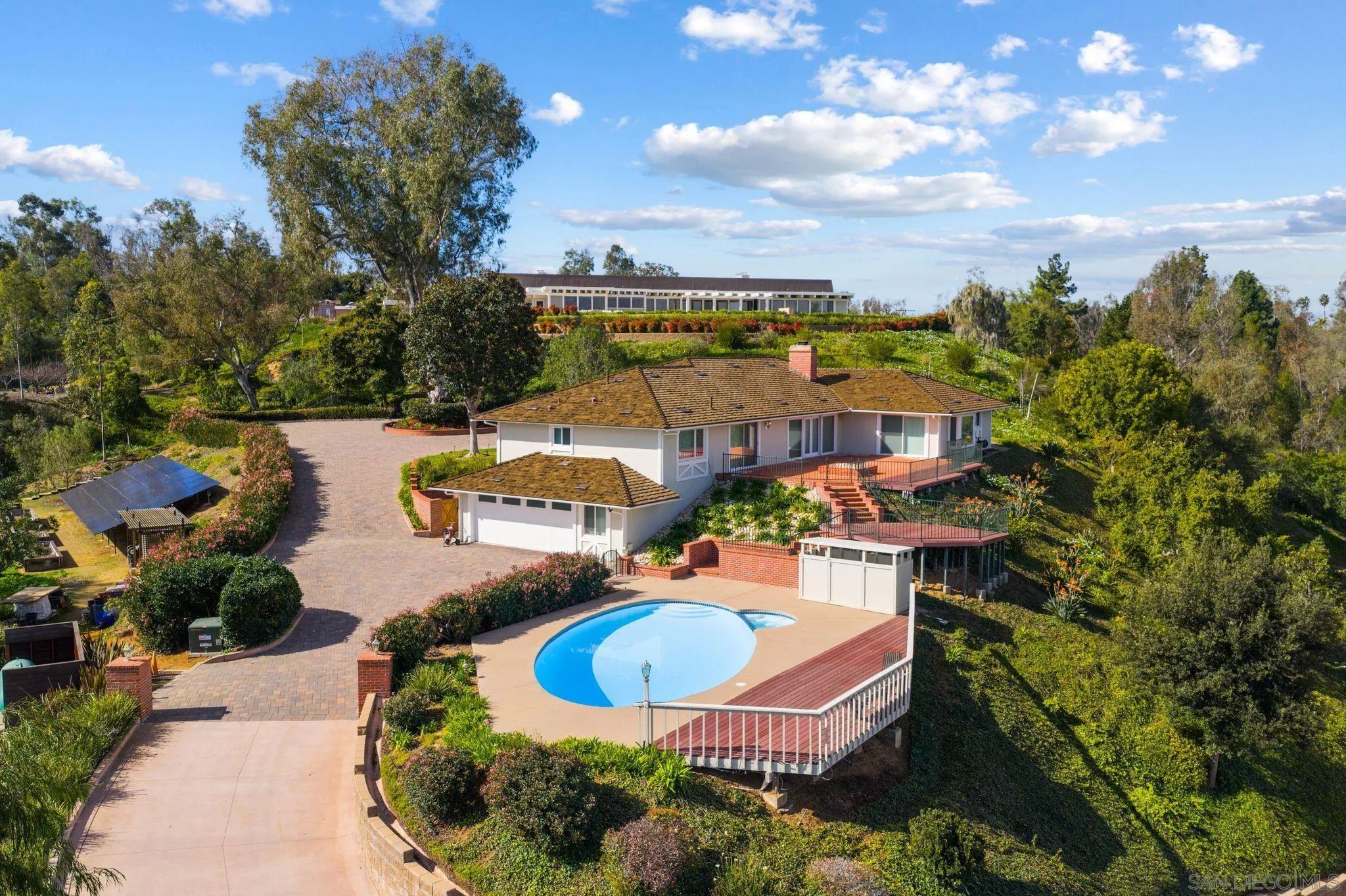 16032 Puerta Del Sol