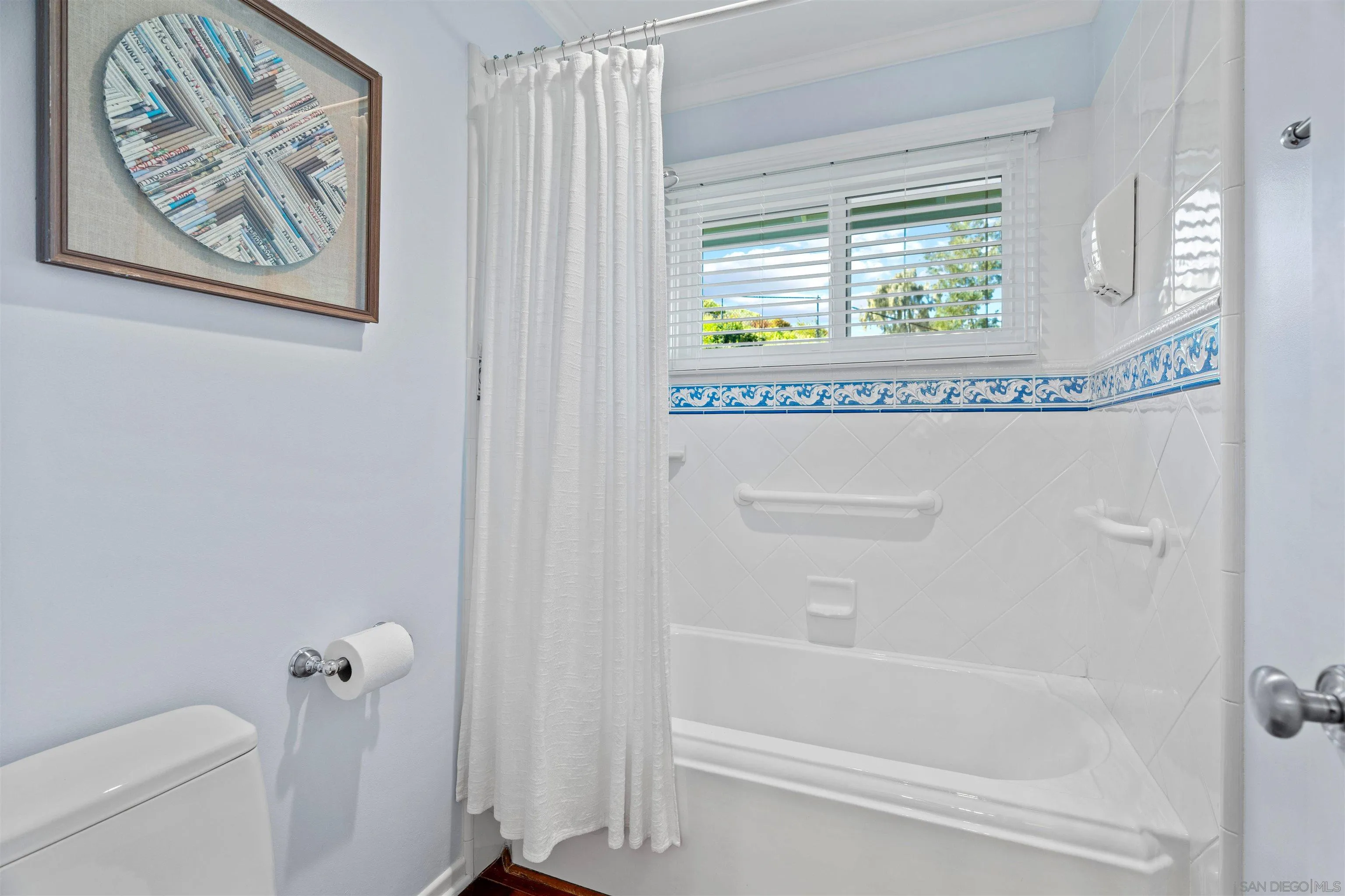 16032 Puerta Del Sol