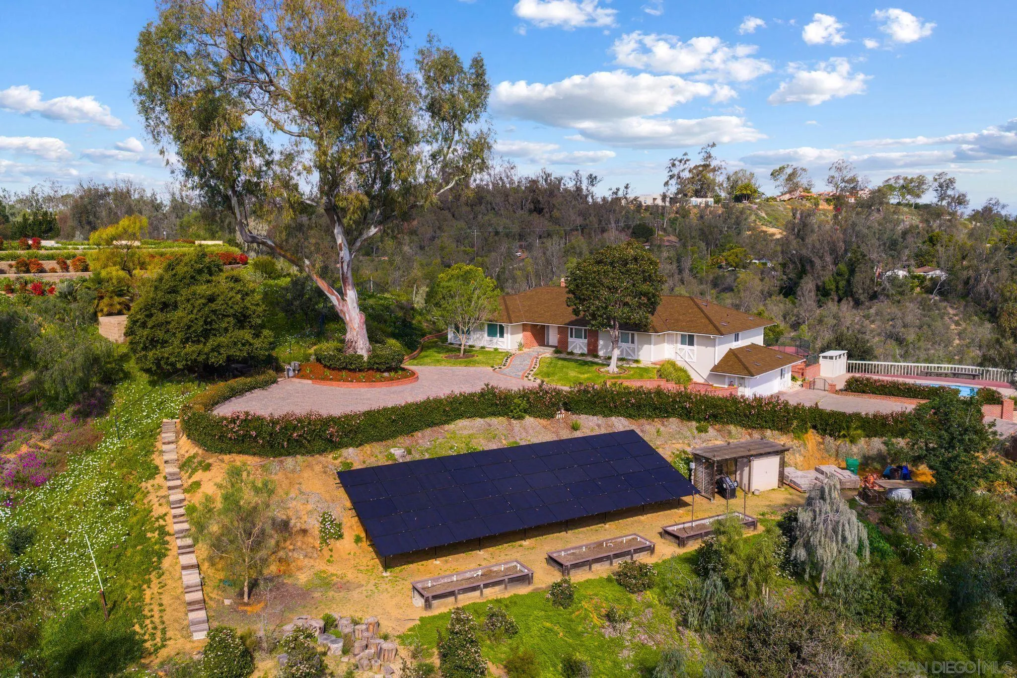 16032 Puerta Del Sol