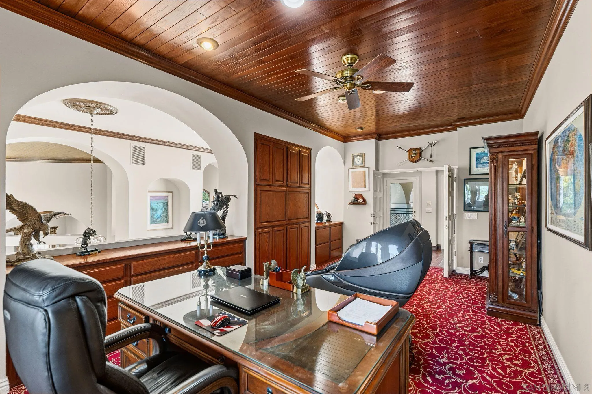 5860 Calle Camposeco