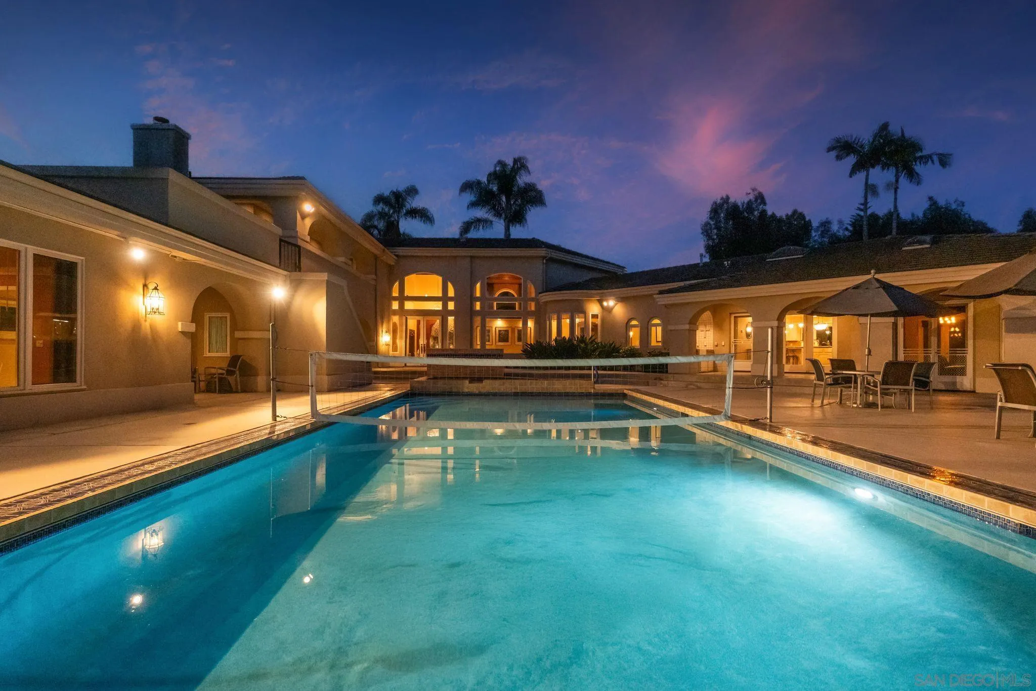 5860 Calle Camposeco