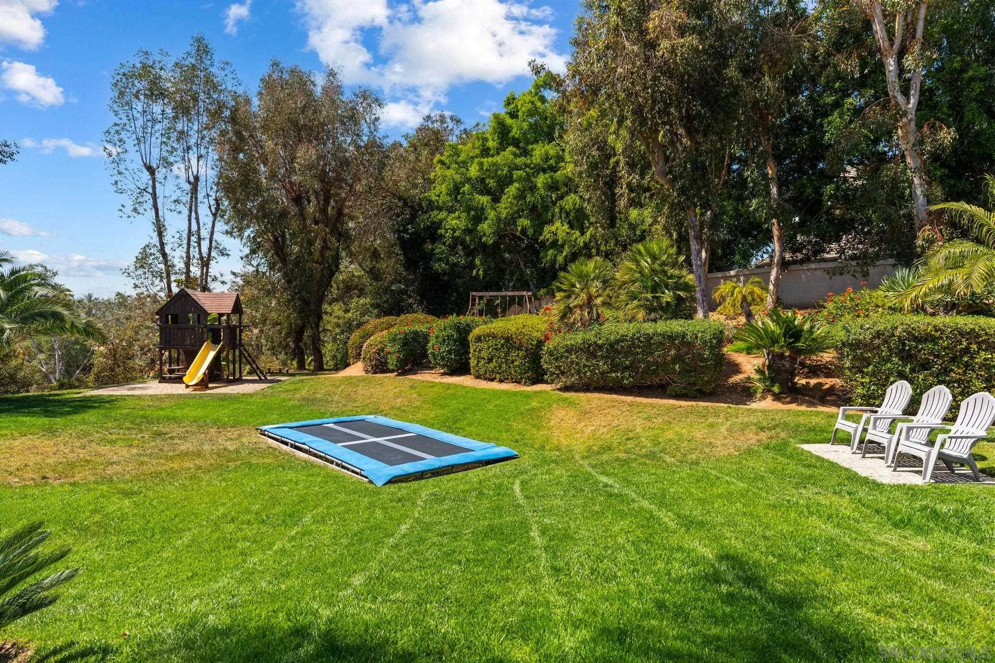 5860 Calle Camposeco