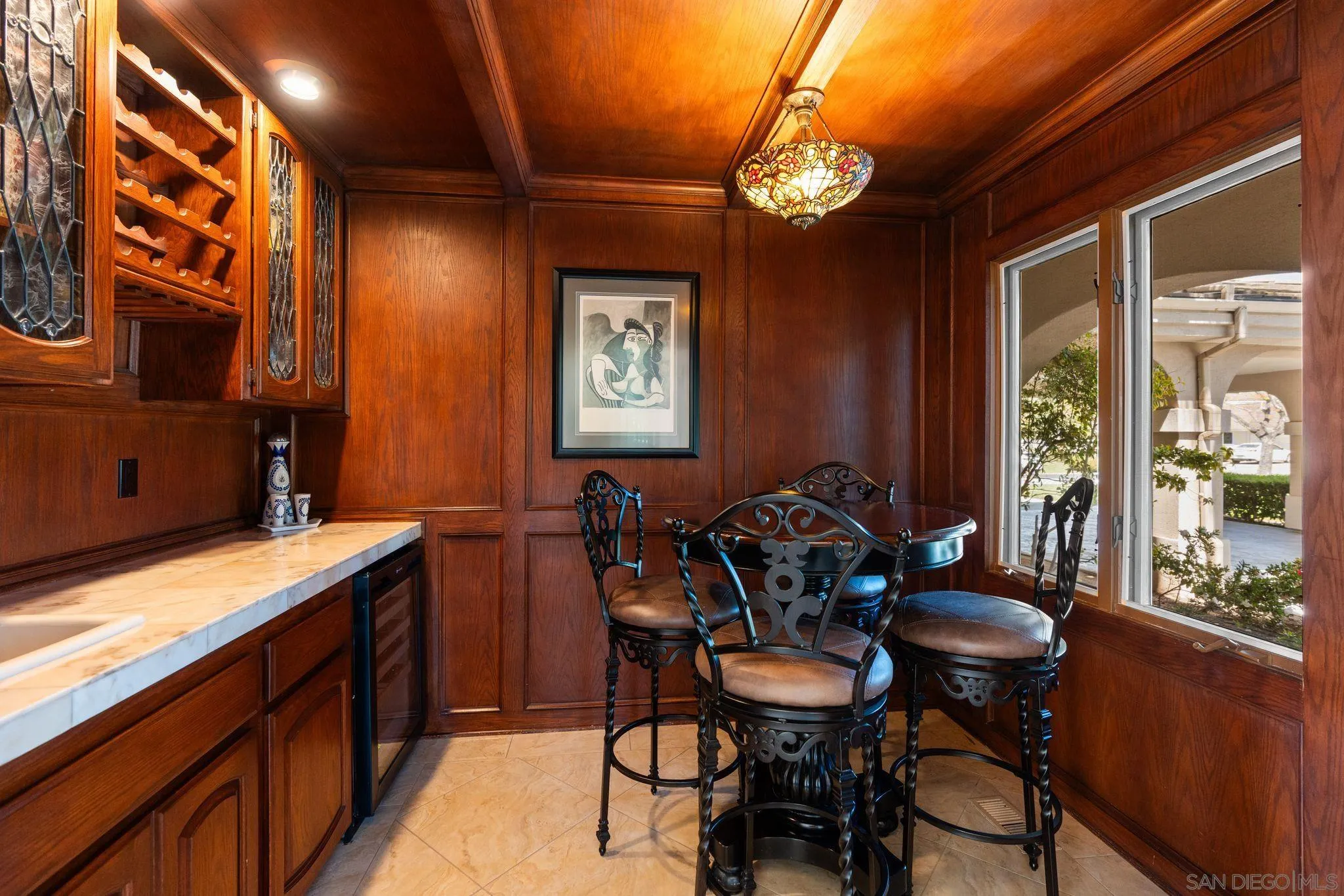 5860 Calle Camposeco